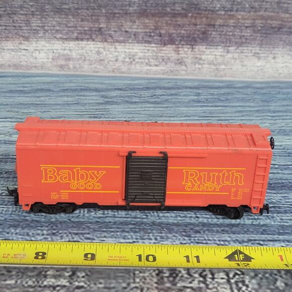 Vintage H.O scale Baby Ruth box car red and yellow - Picture 5 of 7
